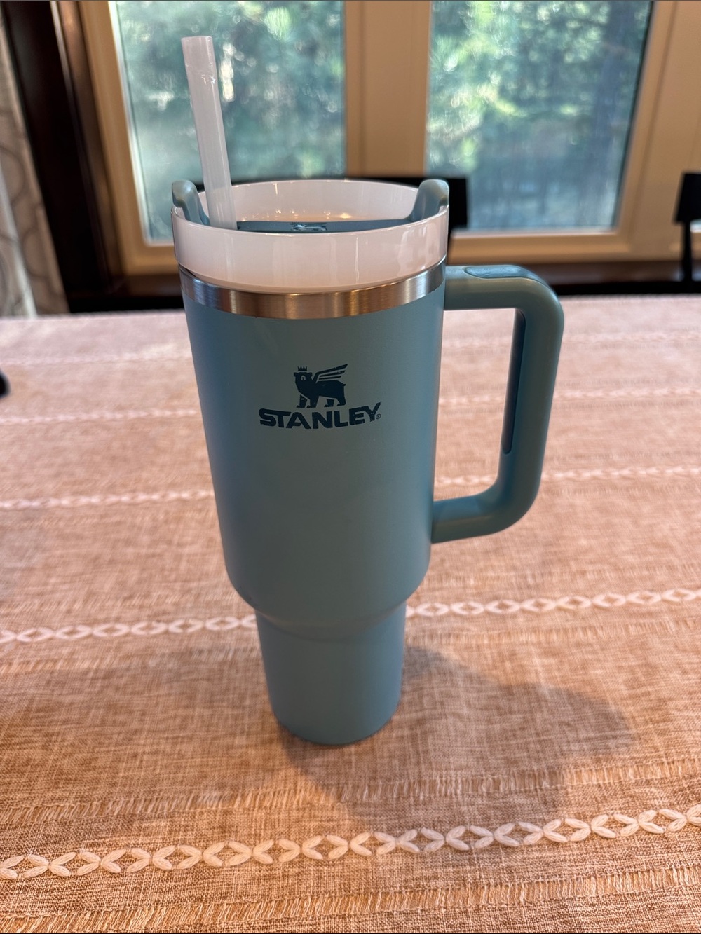 Classic sky blue Stanley 40oz with handle